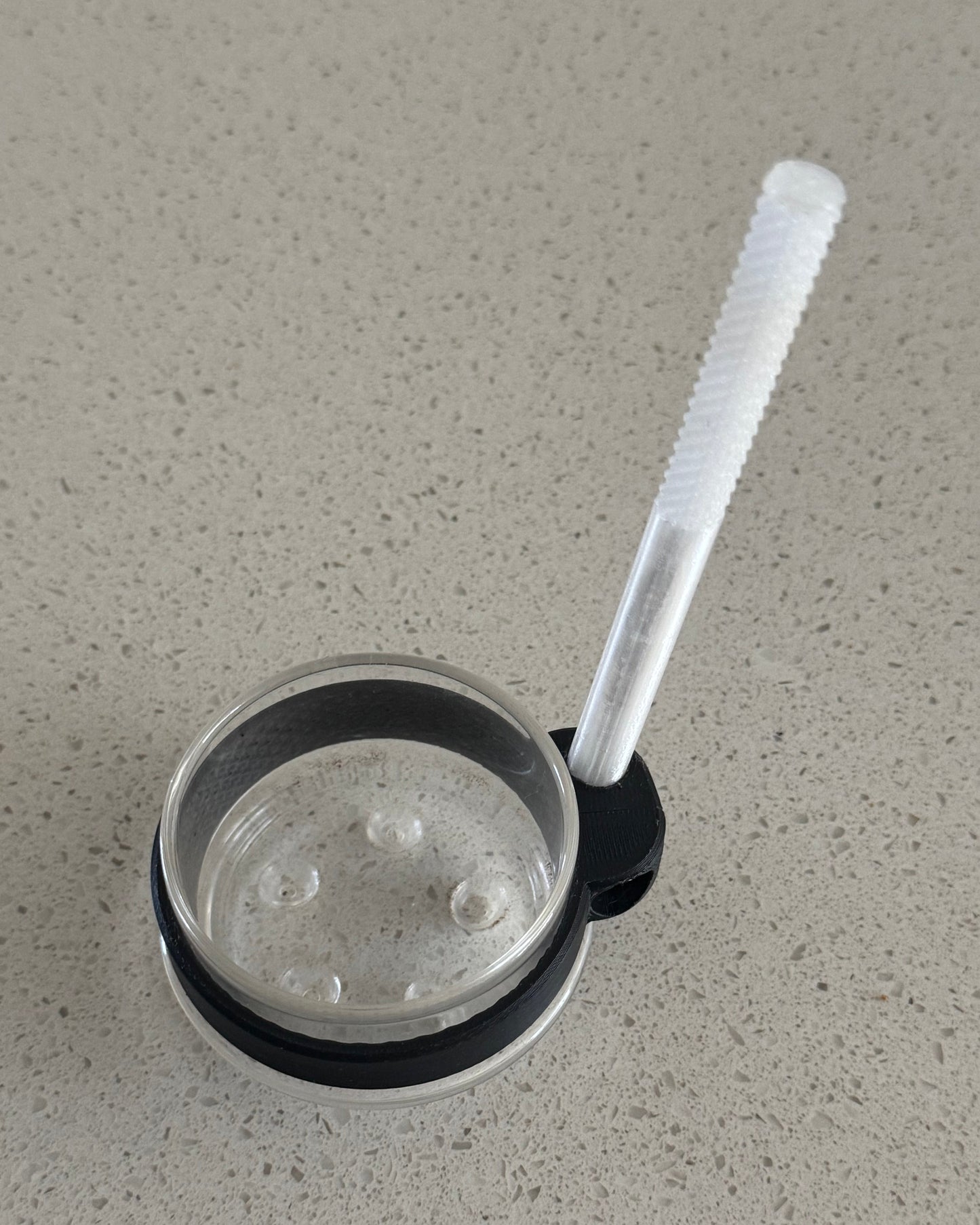 drip controller. dynamic glass pouring diffuser