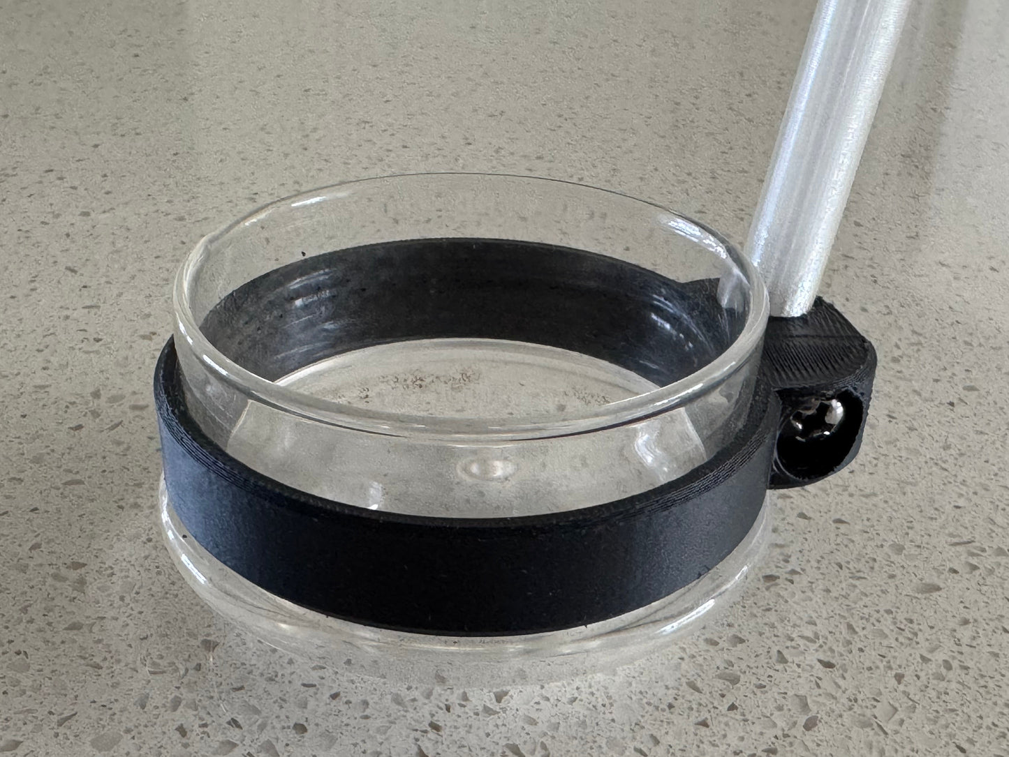 drip controller. dynamic glass pouring diffuser